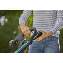 Gardena 18V Heggenschaar EasyCut (P4A) Incl. 2.0Ah Accu + Lader 6 Gardena 18V Heggenschaar EasyCut (P4A) Incl. 2.0Ah Accu + Lader -Tuin En Buiten 123 2473