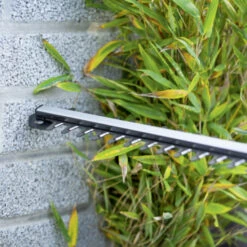 LUX 20V Heggenschaar + 2,0Ah Accu + Lader 22 LUX 20V Heggenschaar + 2,0Ah Accu + Lader -Tuin En Buiten 123 2672