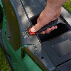 Bosch Elektrische Grasmaaier Universal Rotak 550 36cm 1300W -Tuin En Buiten 123 3429