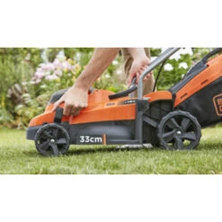 Black & Decker BLACK+DECKER 2x18V Grasmaaier BCMW33184L2-QW 33 Cm Incl. Twee 4,0 Ah Accu's 11 Black & Decker BLACK+DECKER 2x18V Grasmaaier BCMW33184L2-QW 33 Cm Incl. Twee 4,0 Ah Accu's -Tuin En Buiten 123 3436