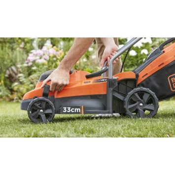 Black & Decker BLACK+DECKER 2x18V Grasmaaier BCMW33184L2-QW 33 Cm Incl. Twee 4,0 Ah Accu's 4 Black & Decker BLACK+DECKER 2x18V Grasmaaier BCMW33184L2-QW 33 Cm Incl. Twee 4,0 Ah Accu's - Afbeelding 4