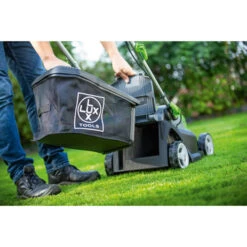 LUX 20V Accu Grasmaaier 33cm Incl. 2 Accu's 4,0Ah + Lader 17 LUX 20V Accu Grasmaaier 33cm Incl. 2 Accu's 4,0Ah + Lader -Tuin En Buiten 123 3480