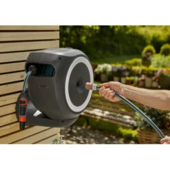 Gardena Wandslangenbox Roll Up 15 Grijs/wit Meter Incl. Tuinspuit -Tuin En Buiten 123 6336