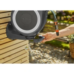 Gardena Wandslangenbox Roll Up 15 Grijs/wit Meter Incl. Tuinspuit -Tuin En Buiten 123 6337